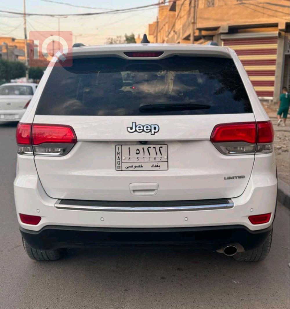 جیپ گراند شیرۆکی